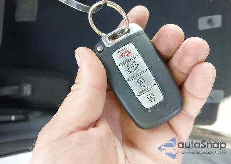 2014 Hyundai Sonata Hybrid from USA, damaged, VIN KMHEC4A49EA114517